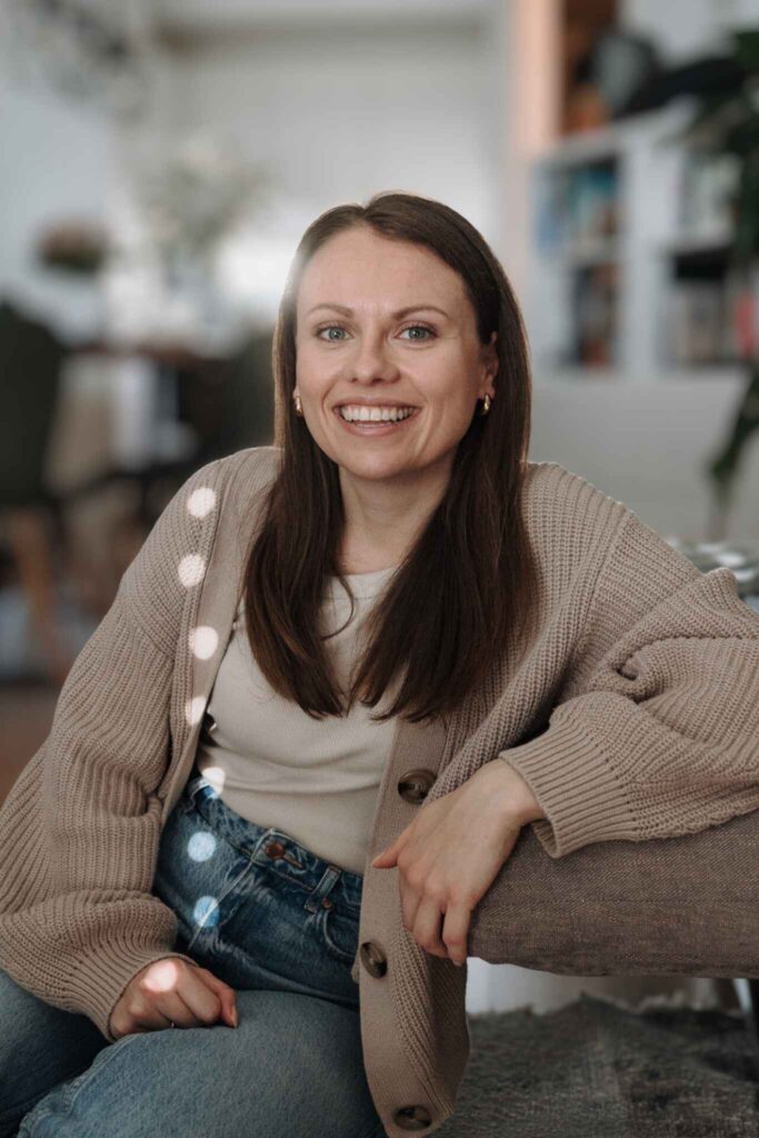 Alina-Marie Fraissl – Mentaltrainerin aus Wien in einer entspannten Coaching-Atmosphäre